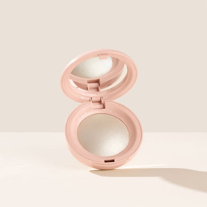 Rare Beauty Silky Touch Highlighter