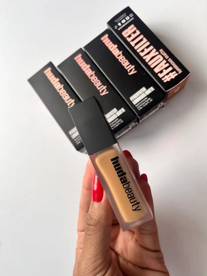HUDA BEAUTY FauxFilter Luminous Matte Concealer full size Nougat 2.5